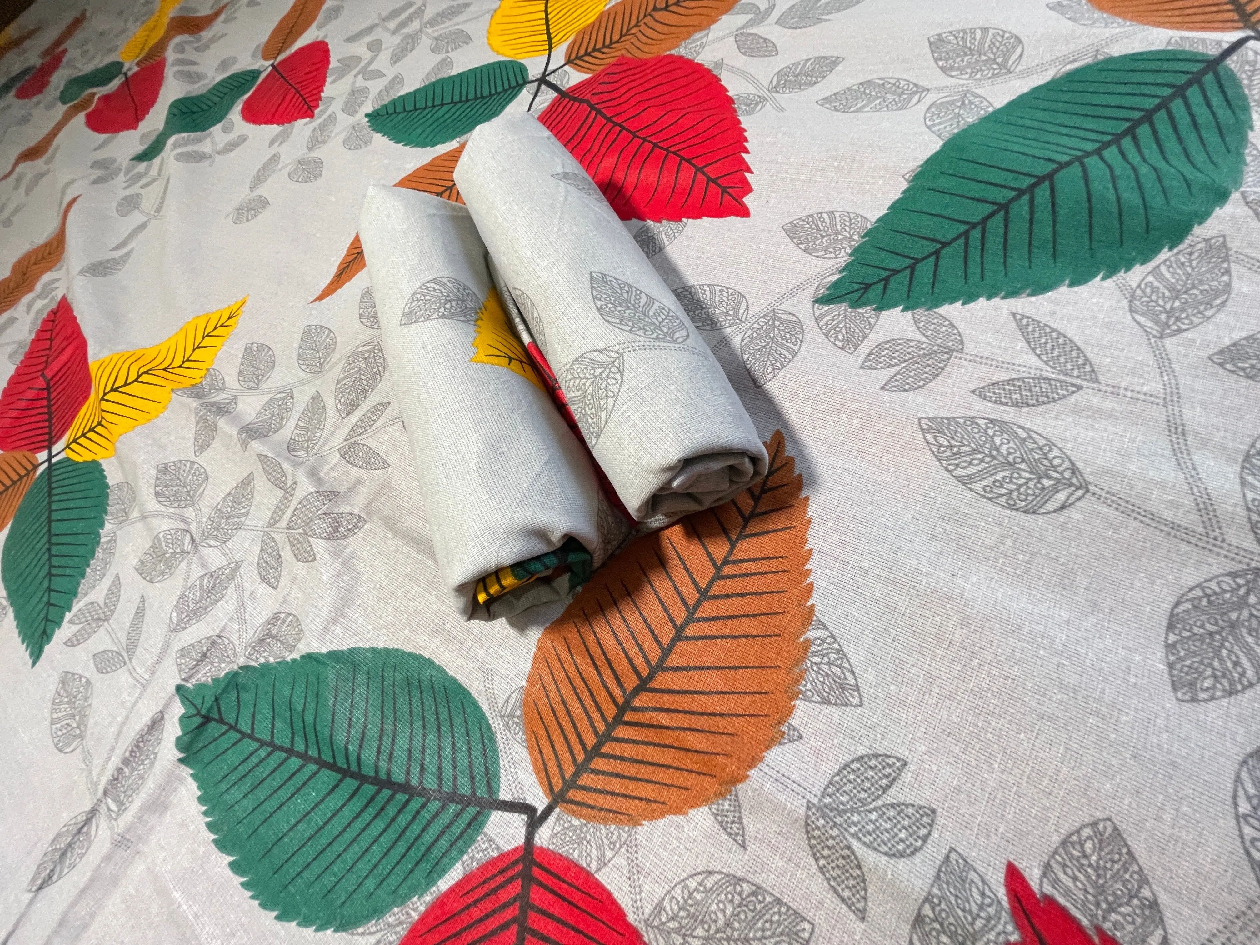 100% Cotton King Size Luxurious Bedsheet (𝐏𝐫𝐞𝐦𝐢𝐮𝐦 𝐀𝐝𝐝𝐢𝐭𝐢𝐨𝐧)