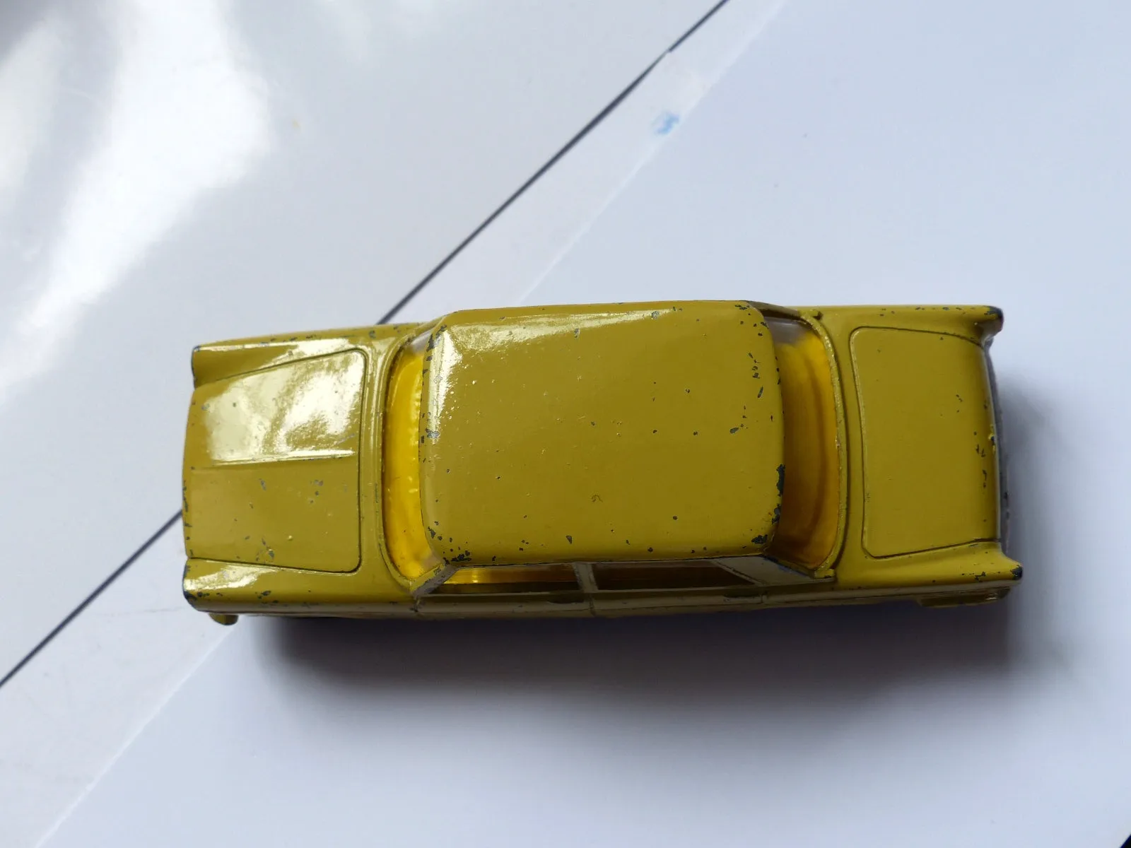 217 Fiat 1800 in mustard