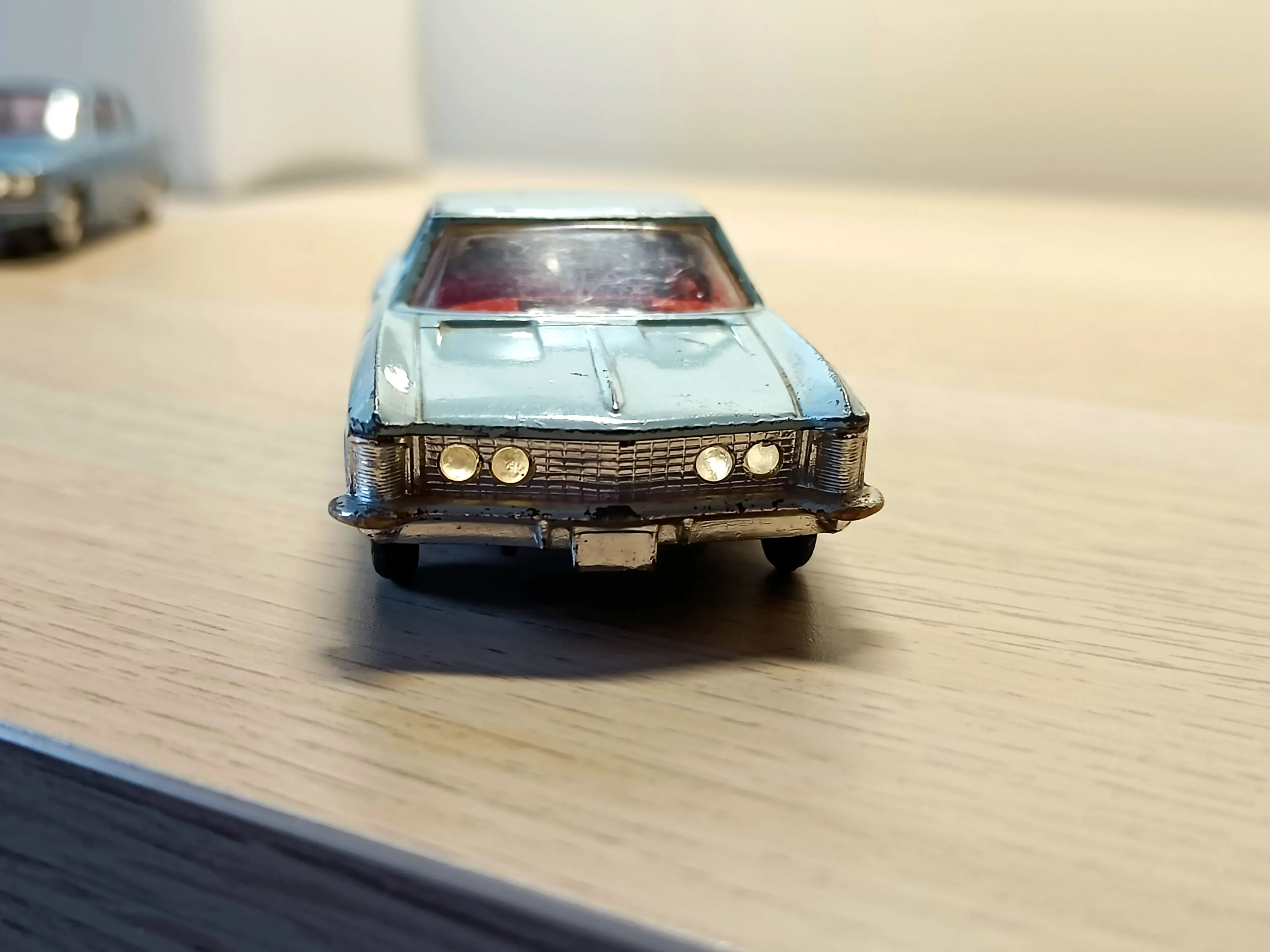 245 Buick Riviera in pale blue *with cast wheels* (3)