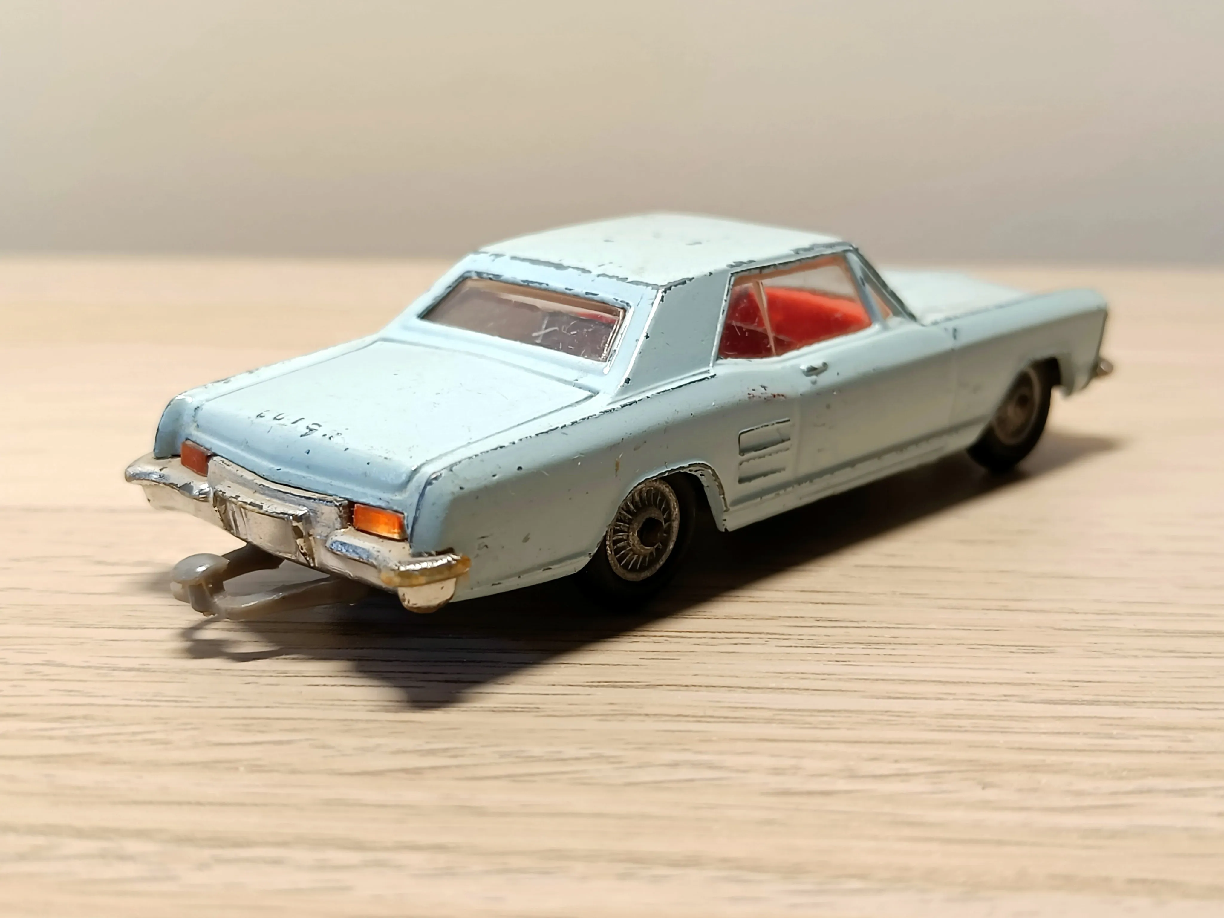 245 Buick Riviera in pale blue *with cast wheels* (3)