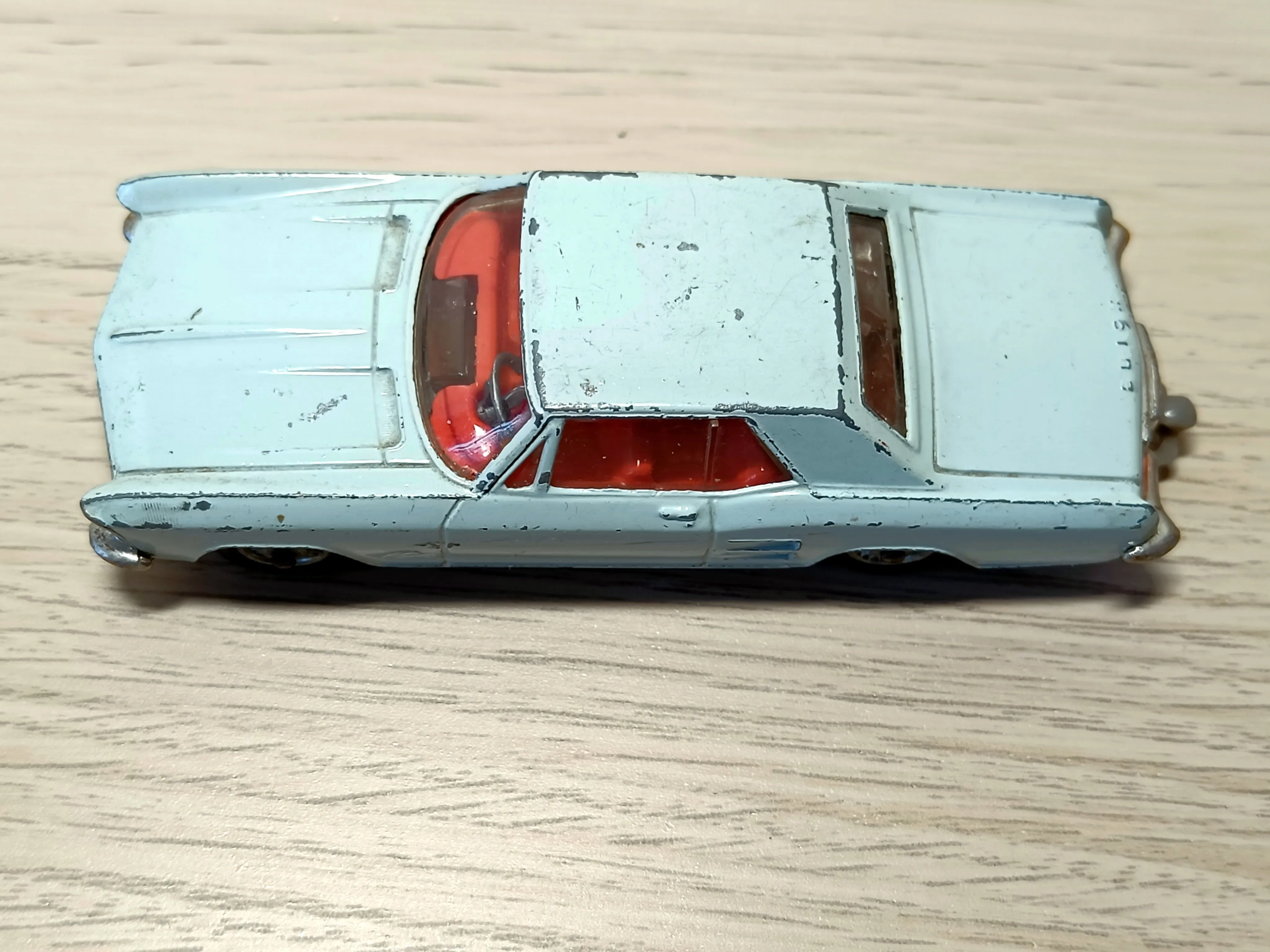 245 Buick Riviera in pale blue *with cast wheels* (3)