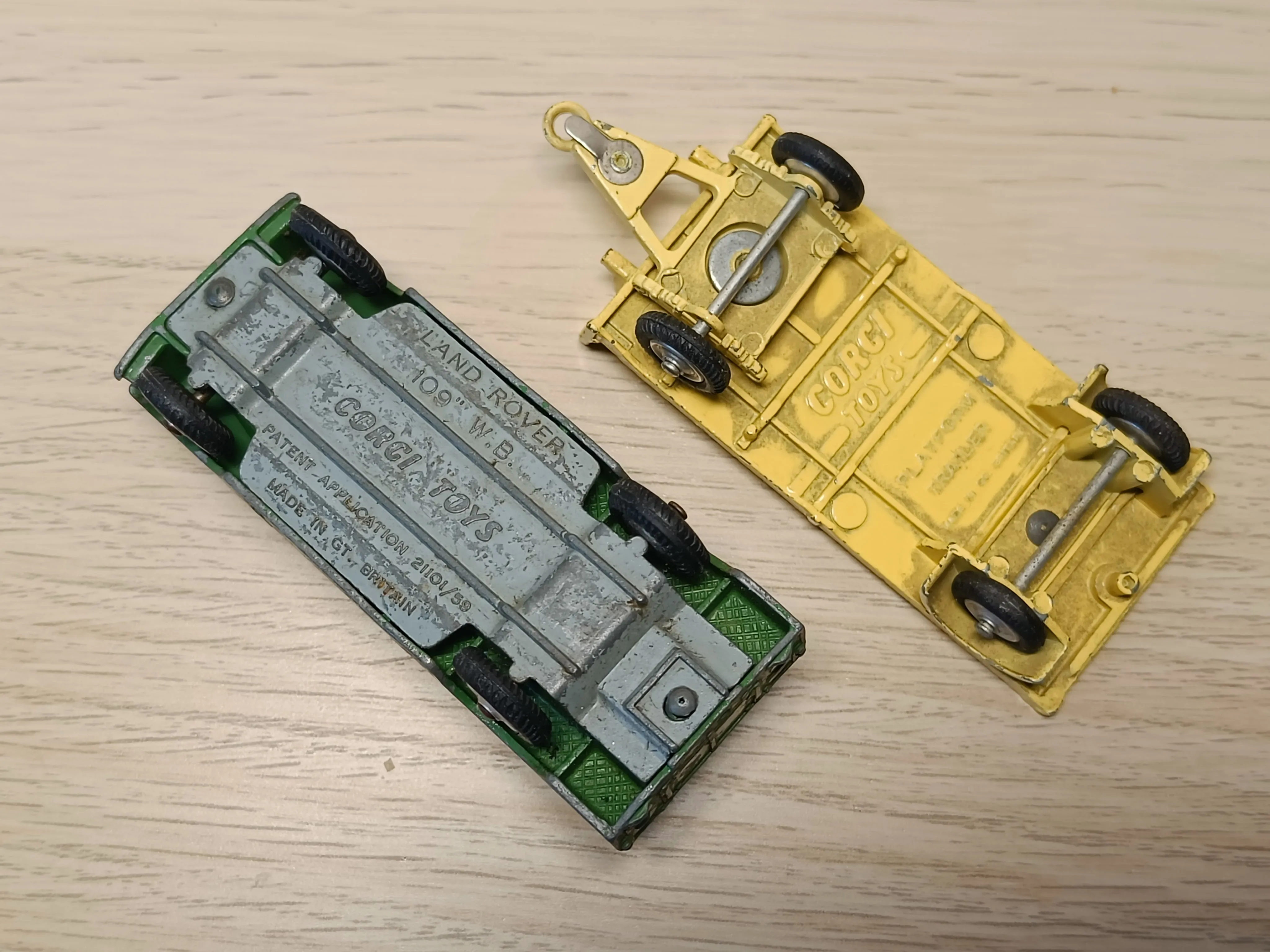 438 Land Rover and trailer from Gift Set 22 (2)