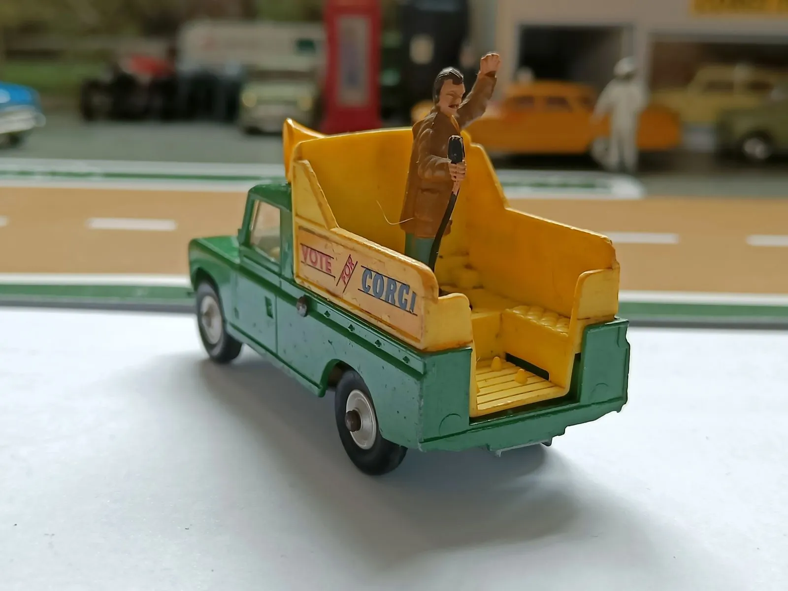 472 Land Rover Public Address Vehicle *yellow interior*