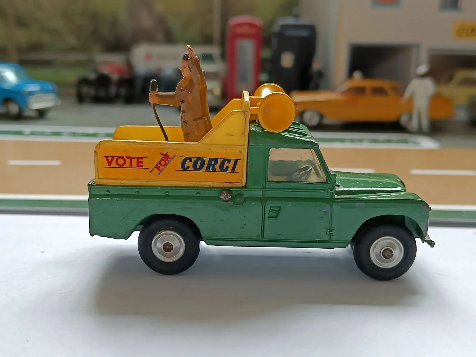 472 Land Rover Public Address Vehicle *yellow interior*