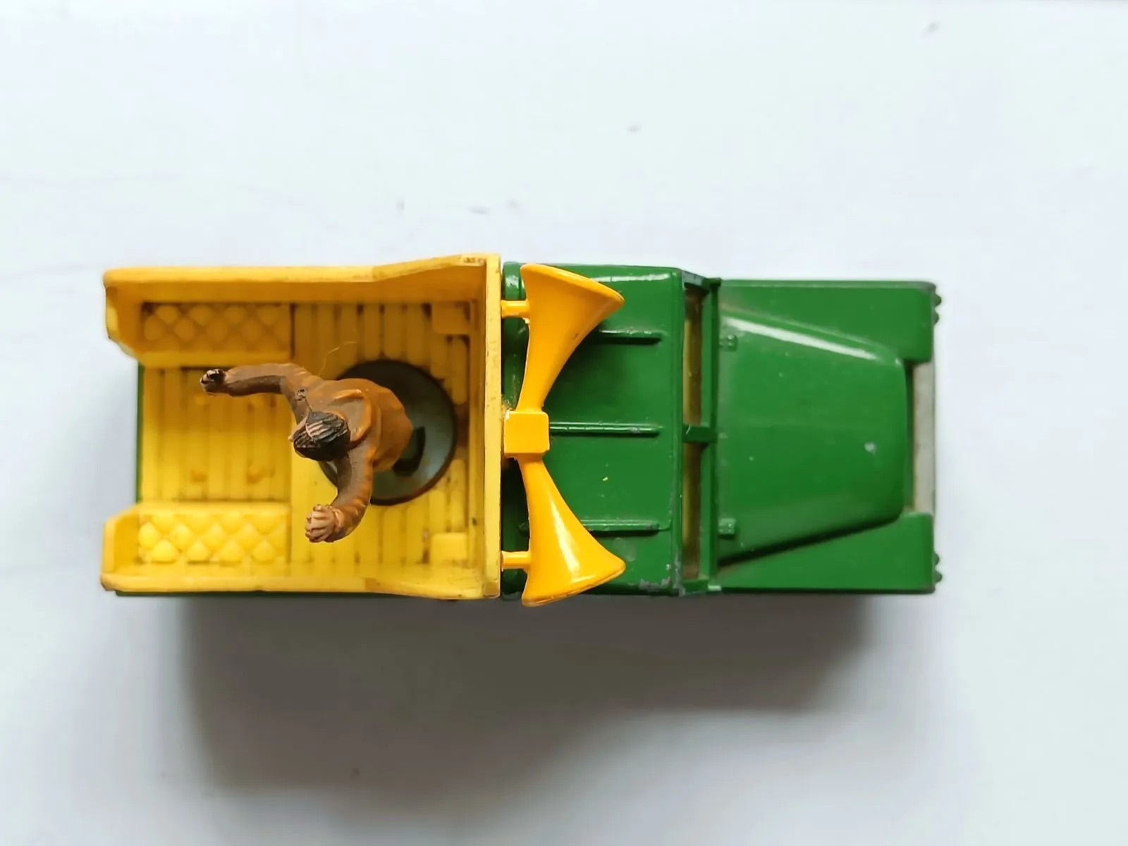 472 Land Rover Public Address Vehicle *yellow interior*