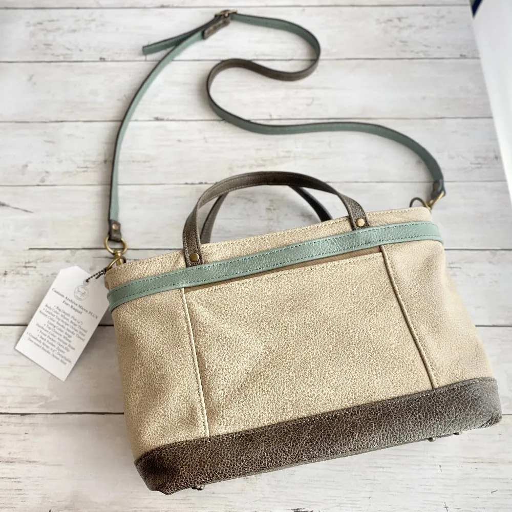 Archive Micro Plus in Wheat, Ocean Mint, Smoke