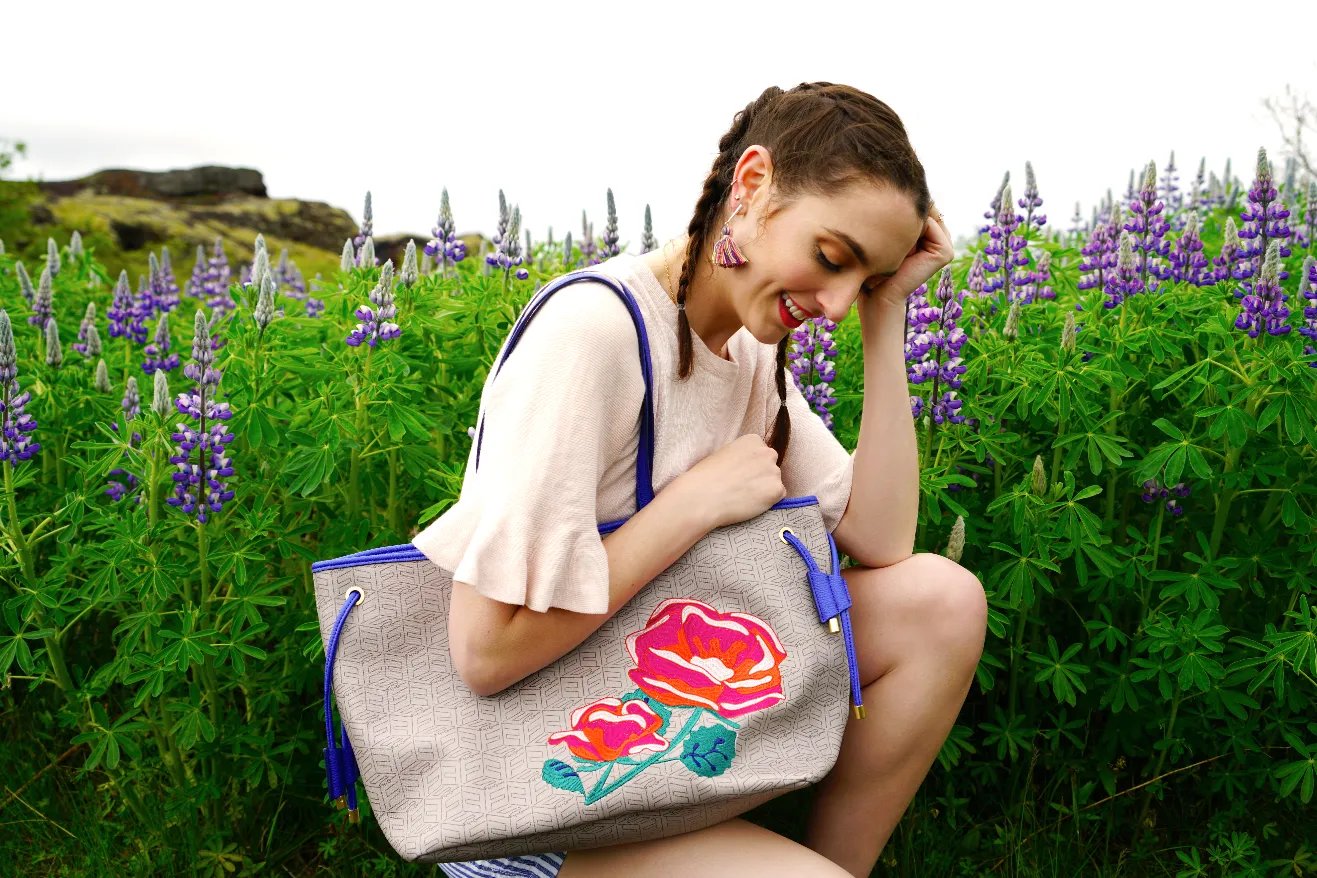 Color Splash Tote in Blue & FC Signature