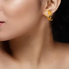 Distinctively Designed 22k Gold Jewellery Set Adorned With A Woman Outline