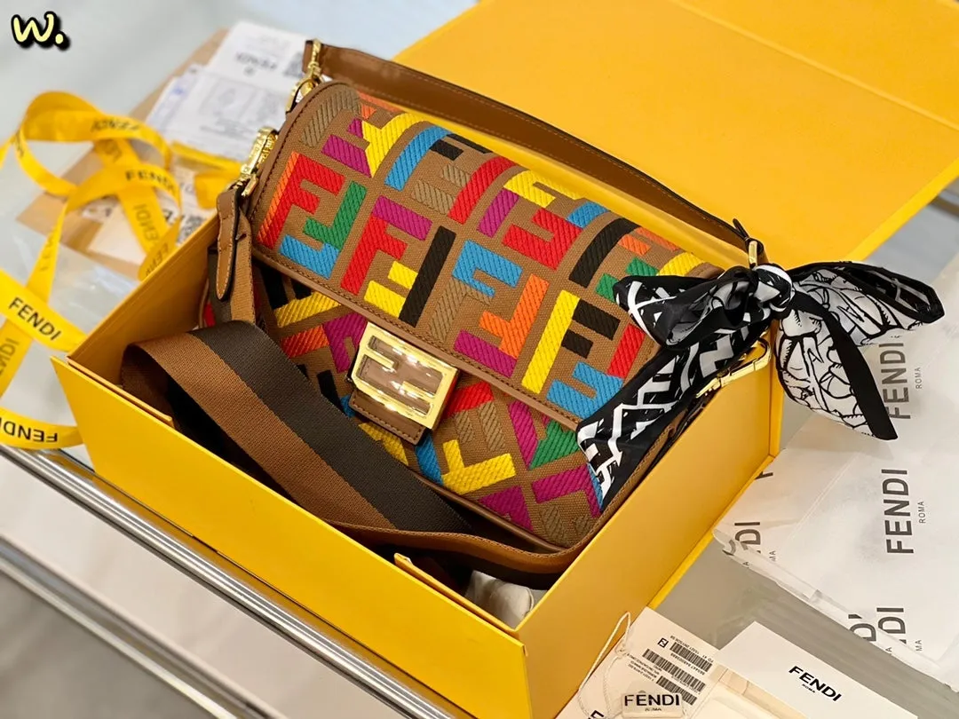 EN   Designer bags by Fendi 239