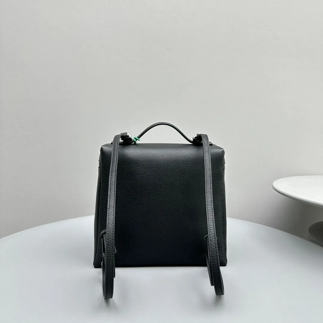 Extra Pocket Backpack 23 Black Cowhide Shw