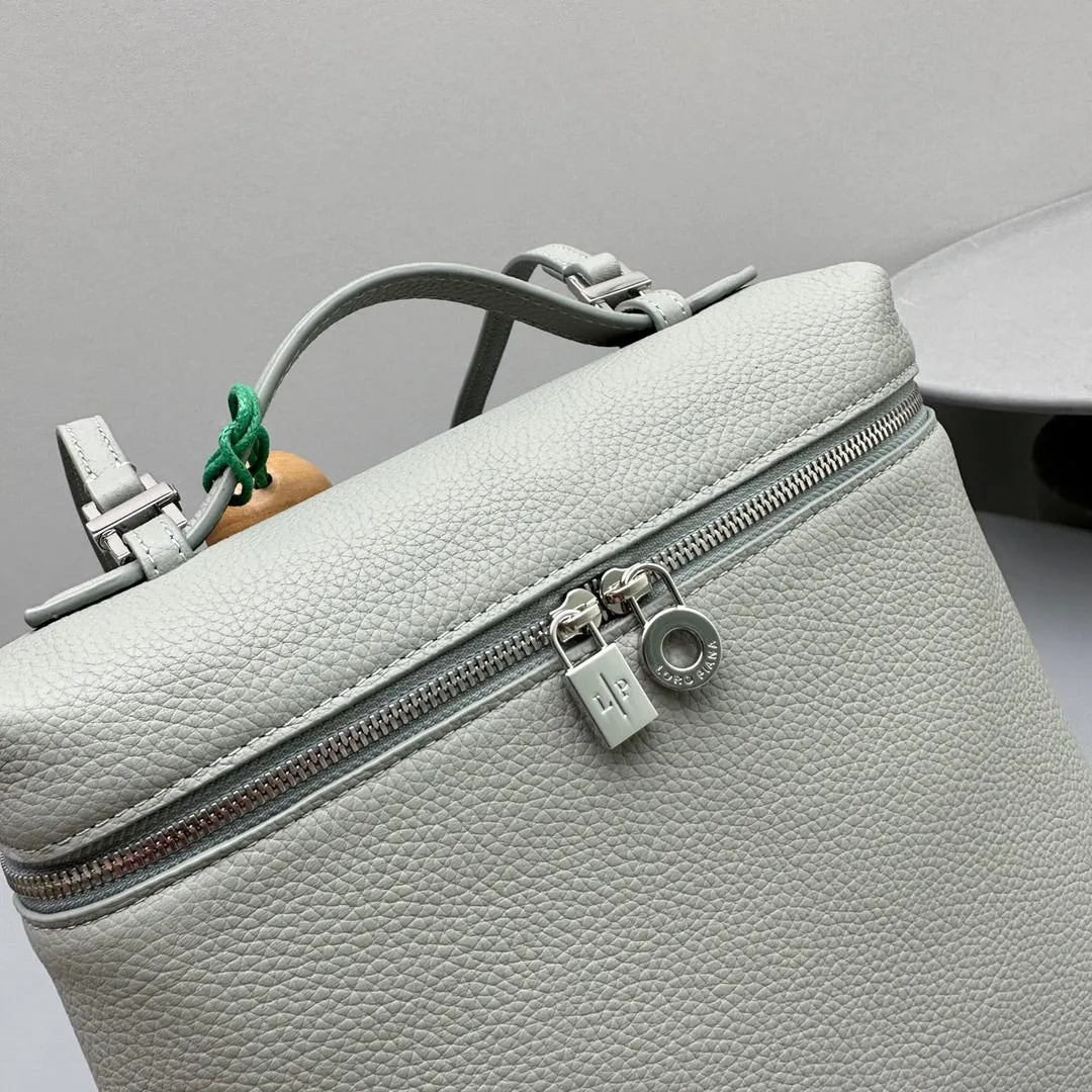 Extra Pocket Backpack 23 Sage Cowhide Shw