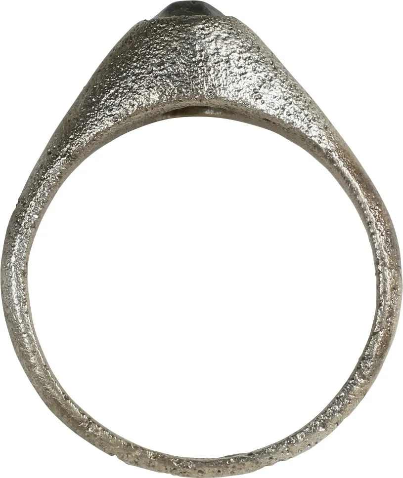 FINE EUROPEAN NOBLE WOMAN’S RING C.1300, SIZE 8 ¼