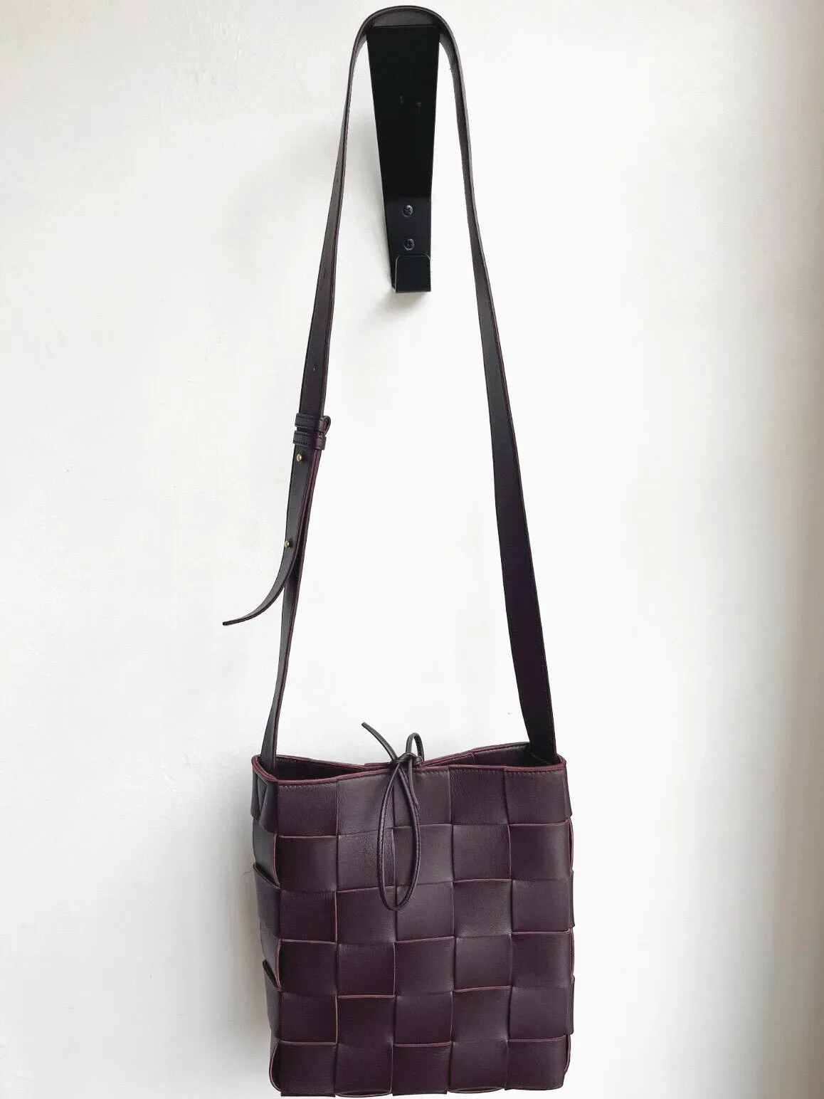 MAXI CASSETTE MESSENGER TOTE