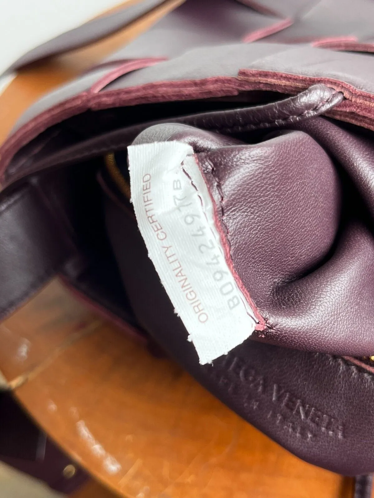 MAXI CASSETTE MESSENGER TOTE