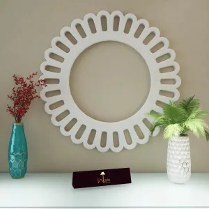 Round Shaped Exquisite Wall Panel In White