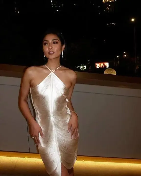 Shinny Metallic Halter Dress: Glamorous Clubwear & Party Fashion