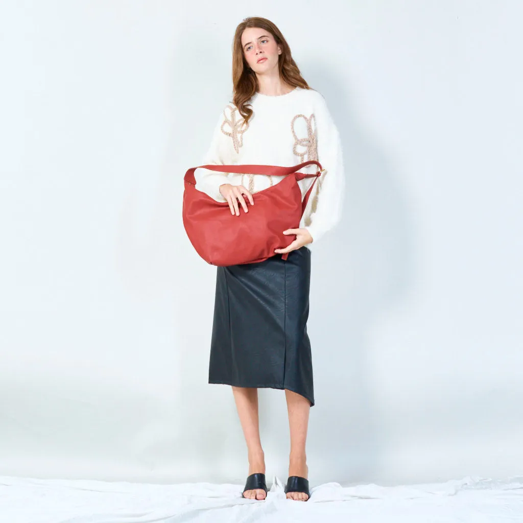 Sleek shoulder bag with minimalist design wholesale