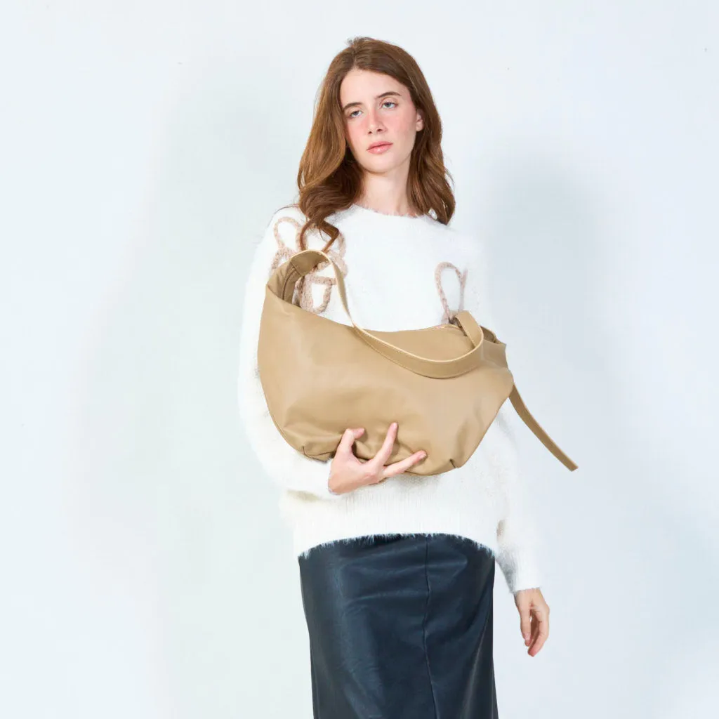 Sleek shoulder bag with minimalist design wholesale