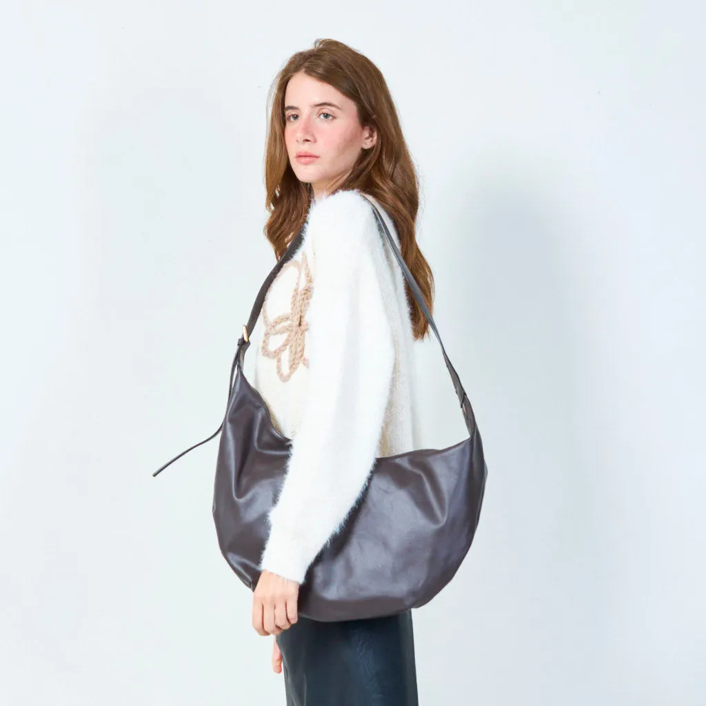 Sleek shoulder bag with minimalist design wholesale