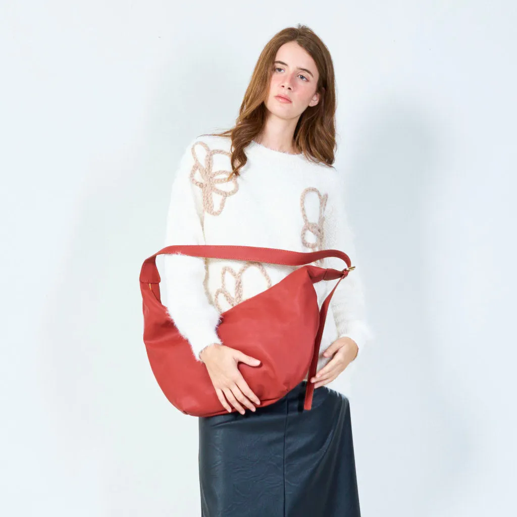 Sleek shoulder bag with minimalist design wholesale