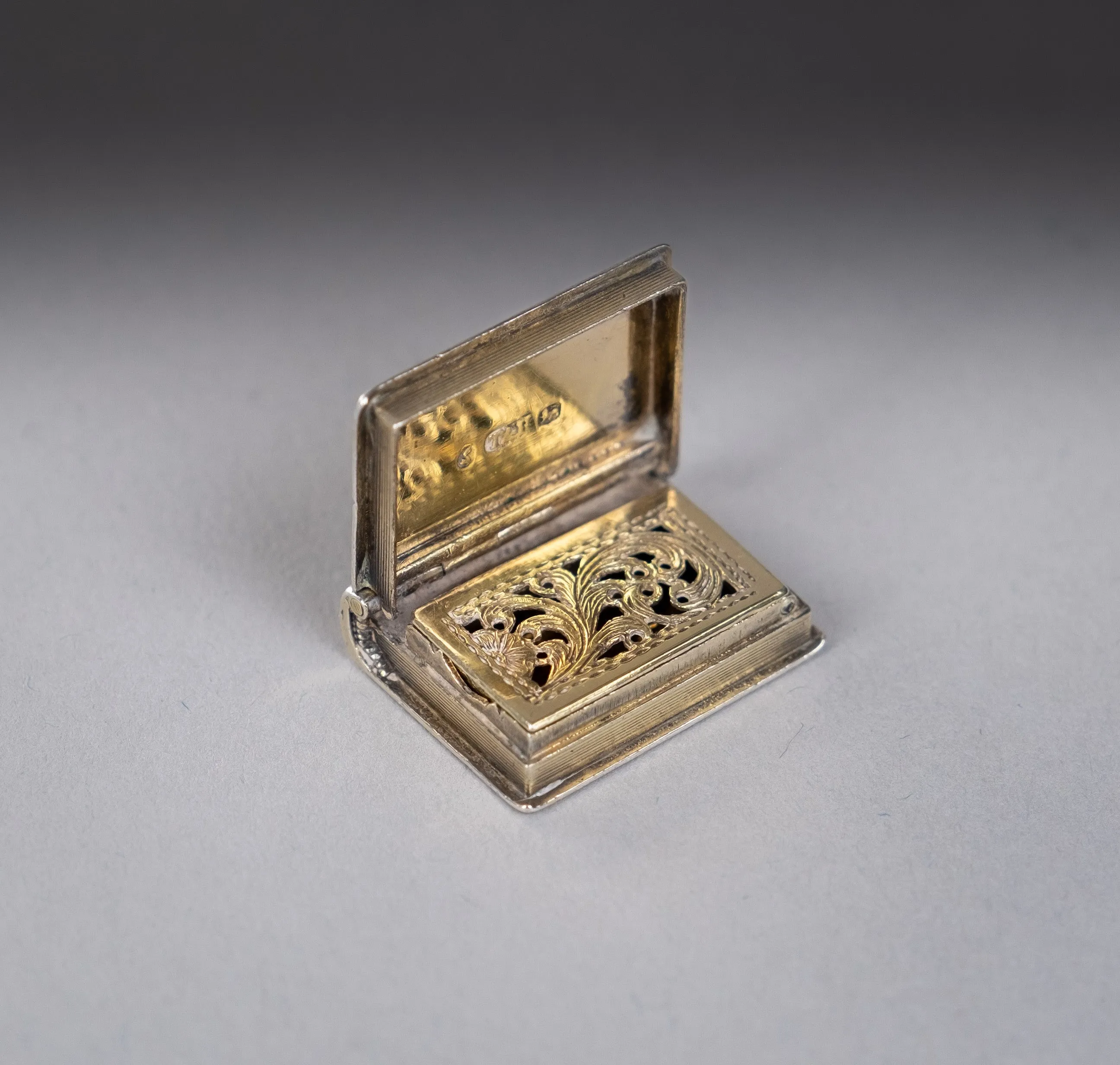 Sterling Silver Gilt Book Vinaigrette by Taylor and Perry, Birmingham, 1831.