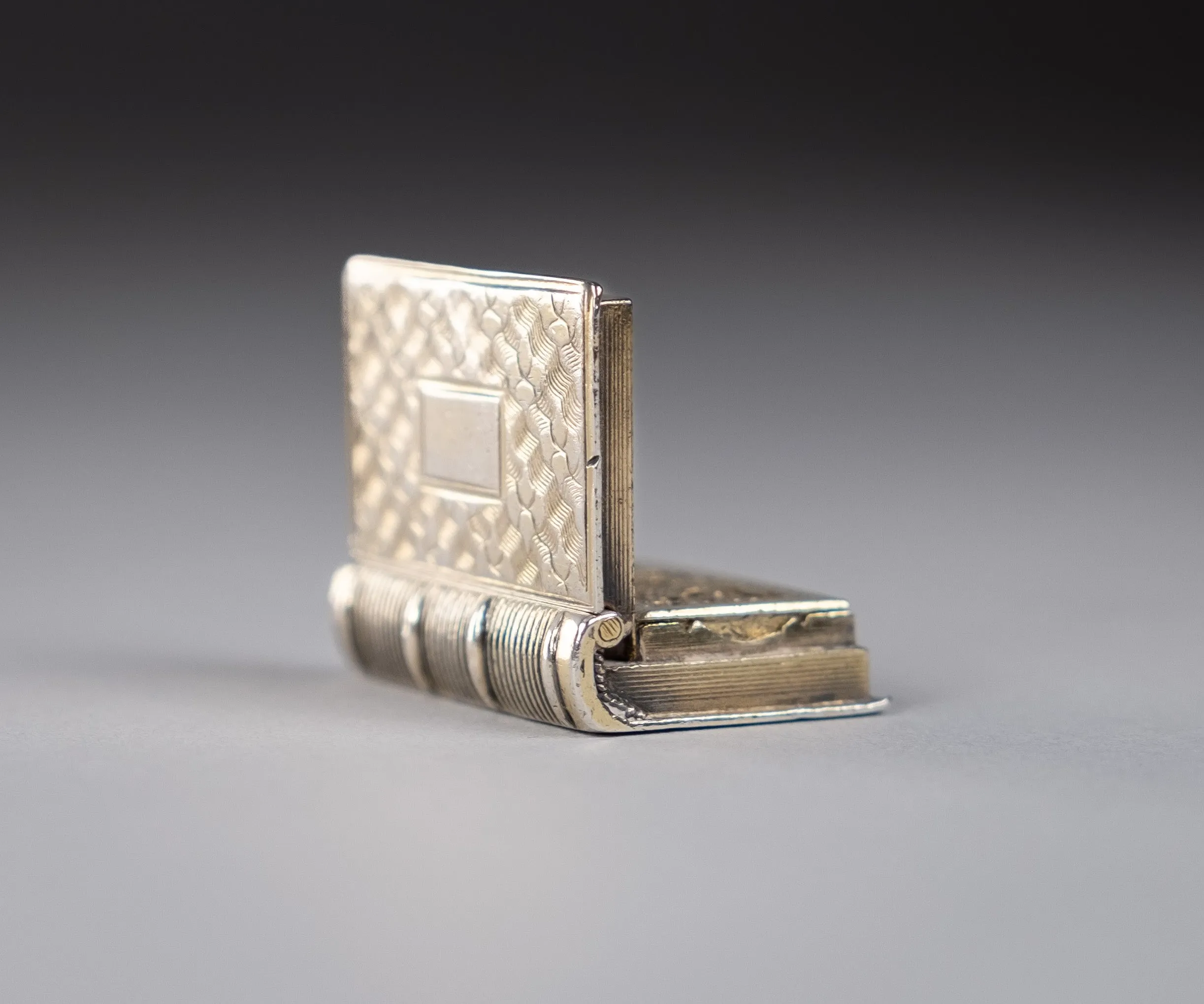 Sterling Silver Gilt Book Vinaigrette by Taylor and Perry, Birmingham, 1831.