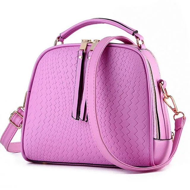 Women Black Zig Zag Quilted Faux-Leather Handbag with Dual Compartments